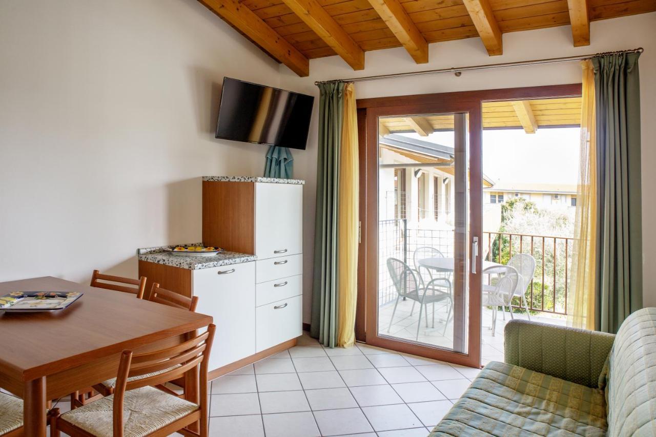 Residence Molino - Holiday Apartments Manerba del Garda Kültér fotó