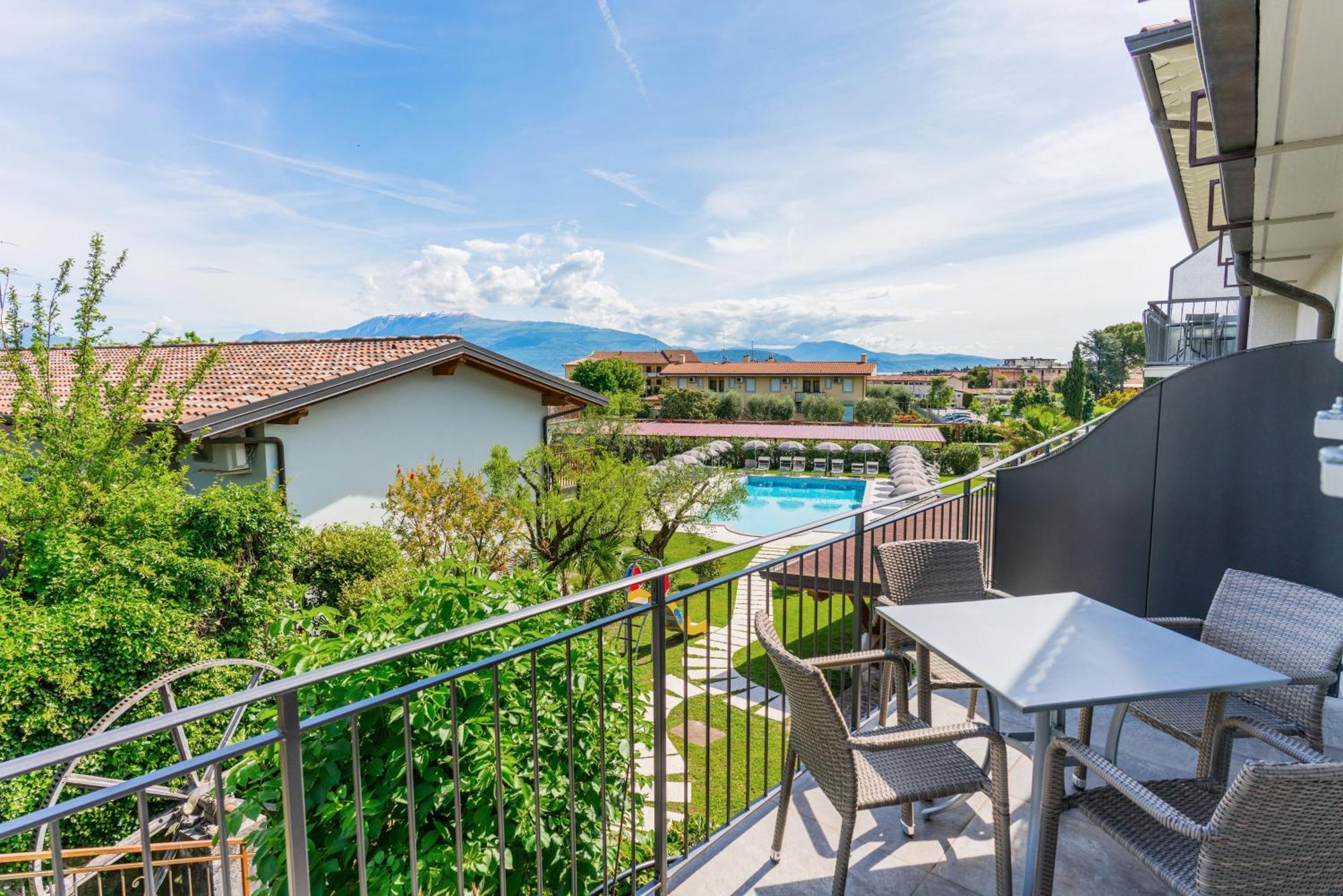Residence Molino - Holiday Apartments Manerba del Garda Kültér fotó