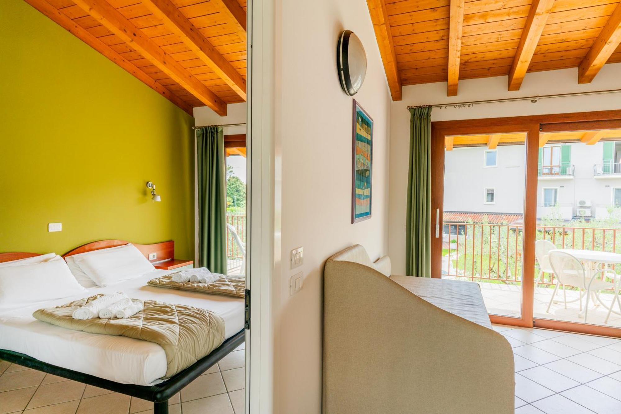 Residence Molino - Holiday Apartments Manerba del Garda Kültér fotó