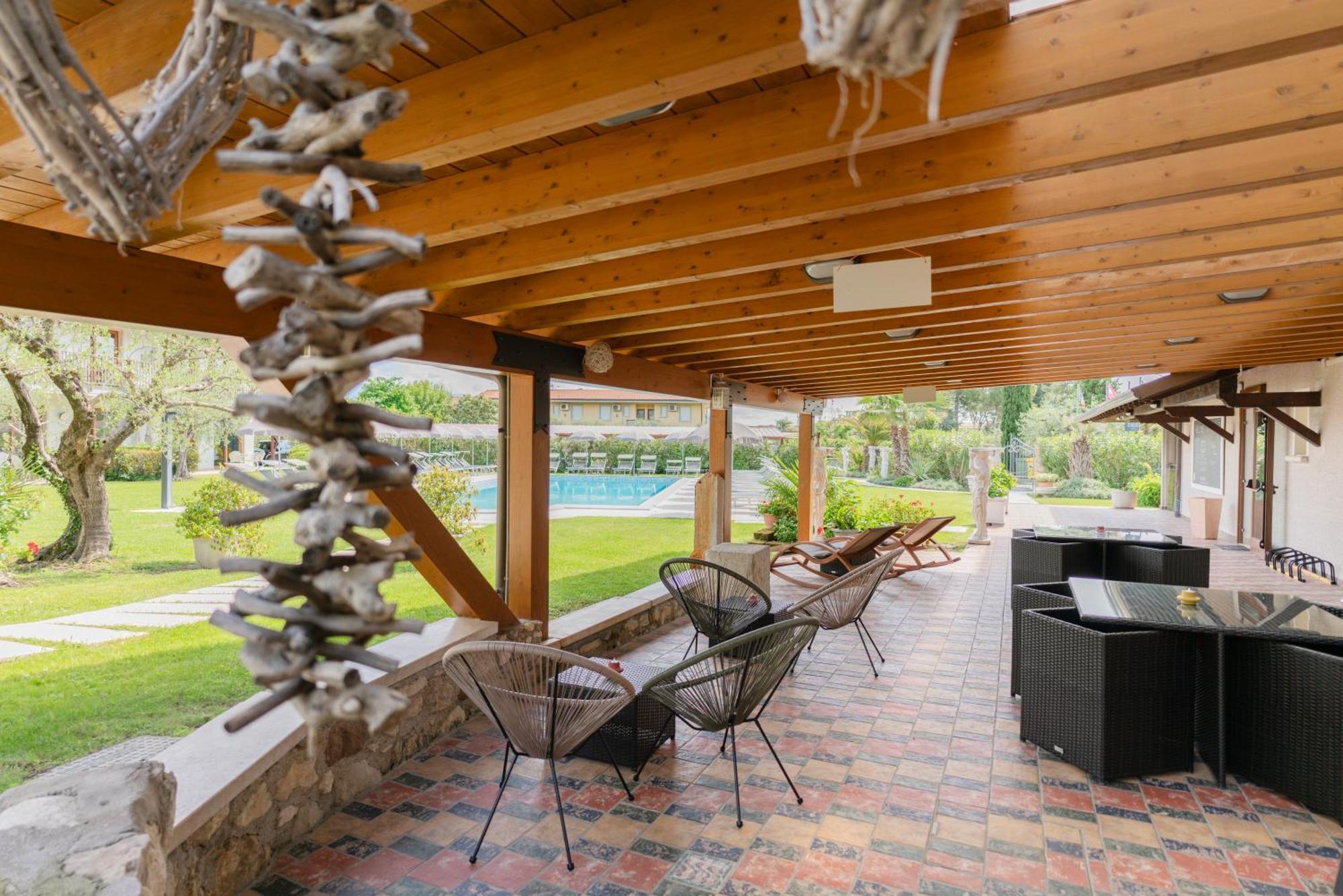 Residence Molino - Holiday Apartments Manerba del Garda Kültér fotó