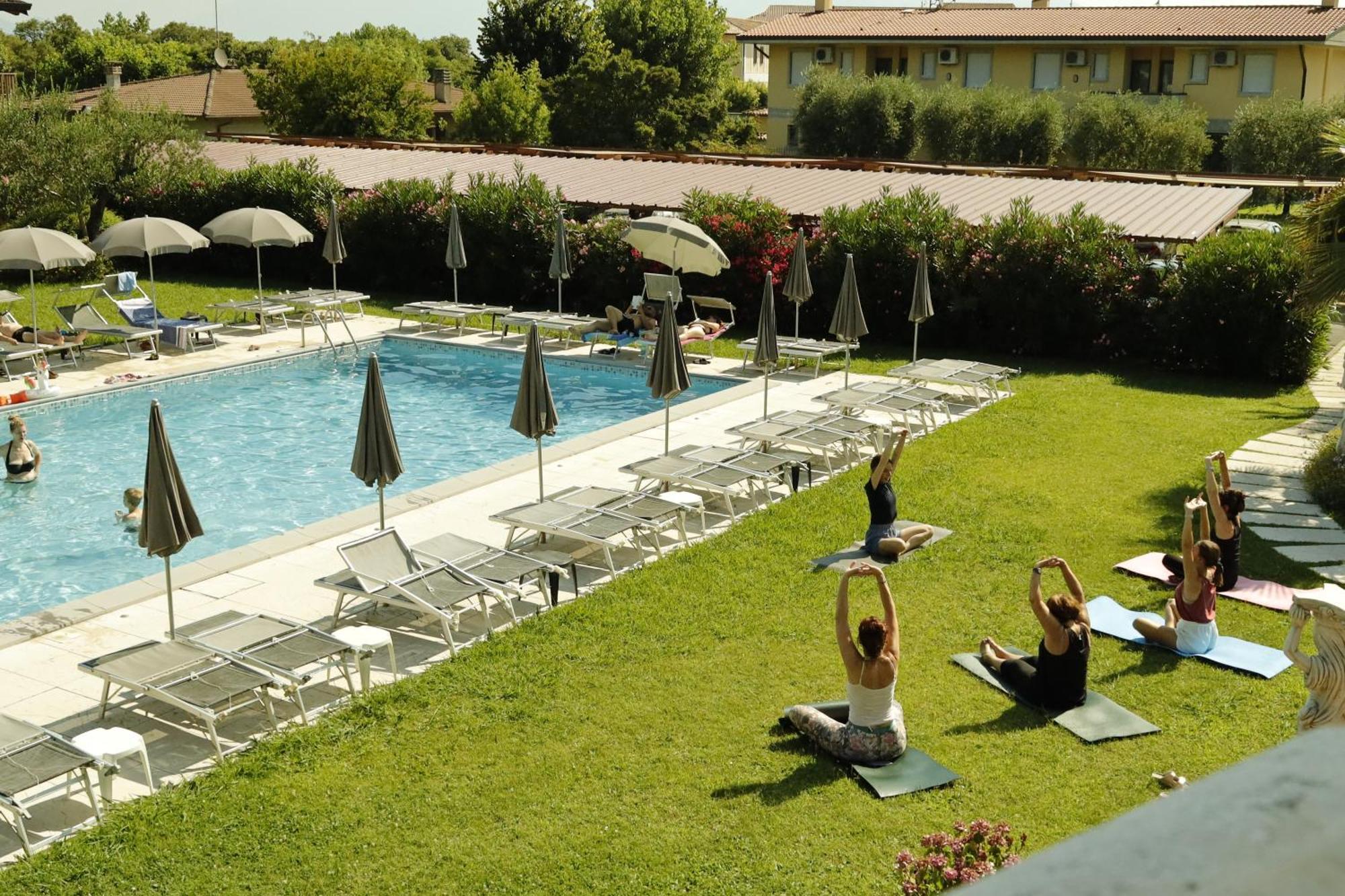 Residence Molino - Holiday Apartments Manerba del Garda Kültér fotó